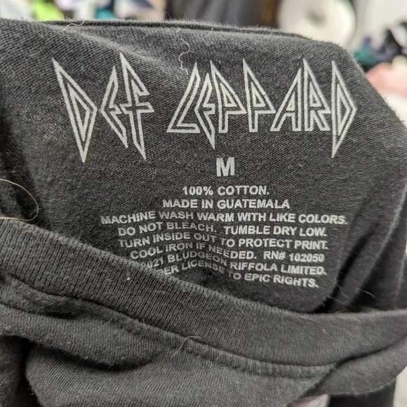 Def Leppard Tee Shirt - Medium - Picture 4 of 4